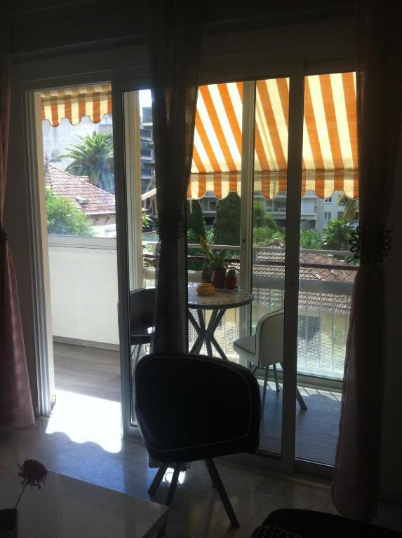 Les Palmiers Apartment