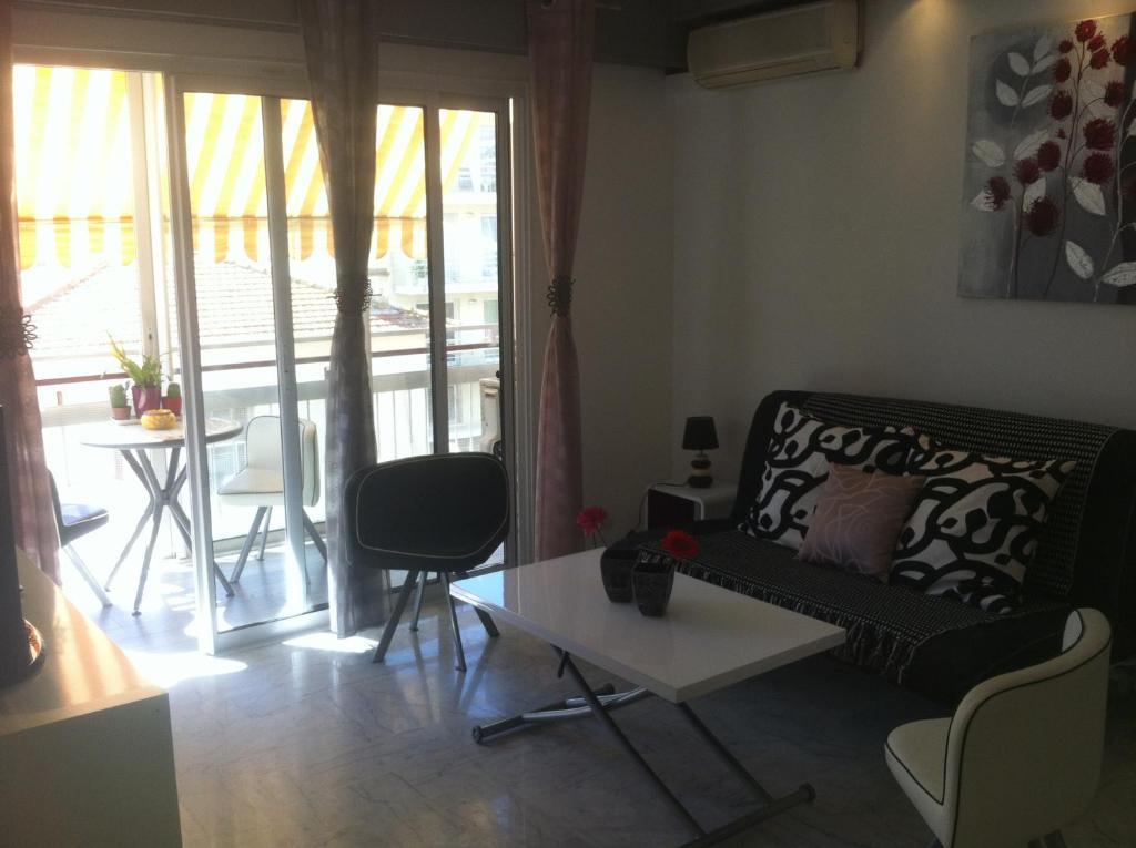 Les Palmiers Apartment *